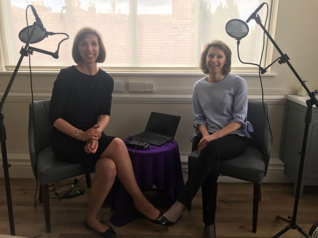 Symptoms of depression commonly occur during the perimenopause/menopause. Here, Dr Newson is joined by Dr Rebecca Lewis and together they discuss why symptoms can occur & ways of managing them with the right treatment. For many menopausal women, thes...